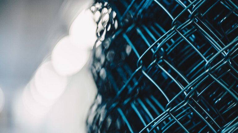 Drahtgeflechte mit Kunststoffmantel | © Simon Hofmann